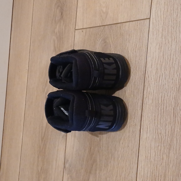 Nike Court Borough Mid Top Sneakers - Picture 4 of 5